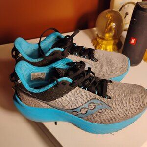 Saucony Kinvara 14 Running Shoes – Women’s Size 9 – Gray & Blue Trainers